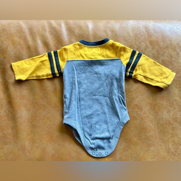 *ADD TO BUNDLE FOR $1* Garanimals Yellow and Gray Monster Bodysuit - Picture 2 of 3